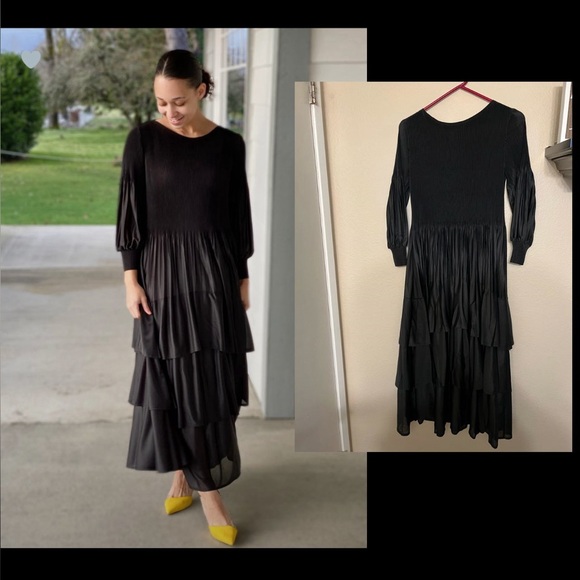 Isn’t She Lovely 💕Dress - Picture 4 of 4